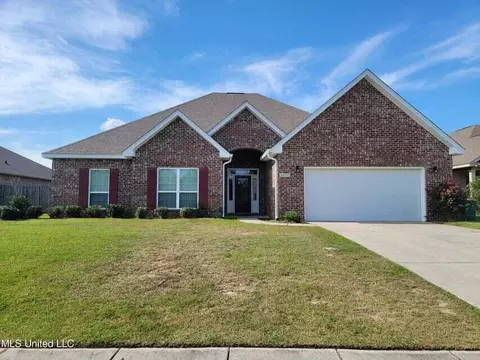 14232 Chartres Dr, Gulfport, MS 39503