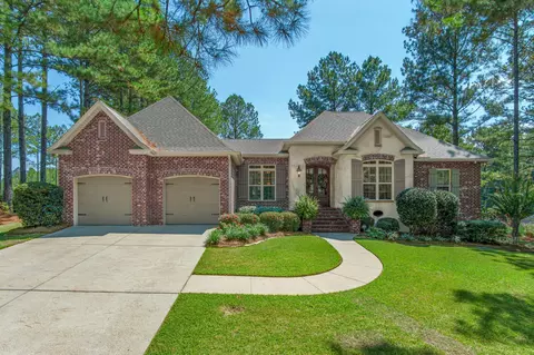 7 Amur Ln, Hattiesburg, MS 39402