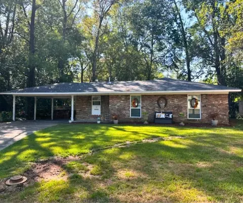 111 Saratoga Cir, Hattiesburg, MS 39401