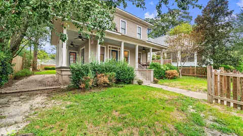 834 N 5th Ave, Laurel, MS 39440