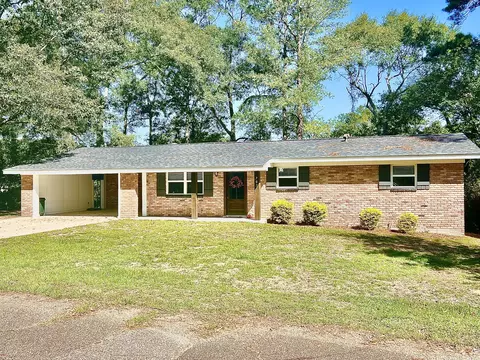 707 Virginia Cir, Purvis, MS 39475