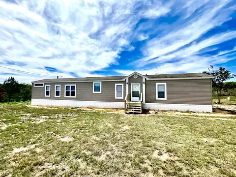 4 Horne Ln, Sumrall, MS 39482