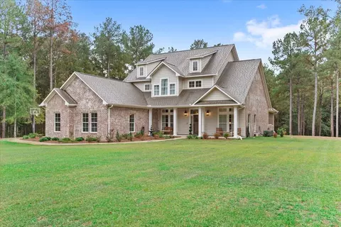 7 Woodlands Dr, Laurel, MS 39443