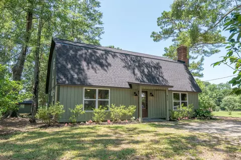417 N Jackson St, Poplarville, MS 39470