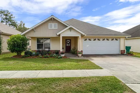 5 S Village Ln, Petal, MS 39465