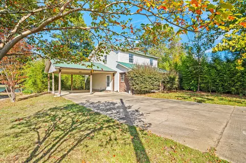 86 Shadow Lake Dr, Hattiesburg, MS 39401