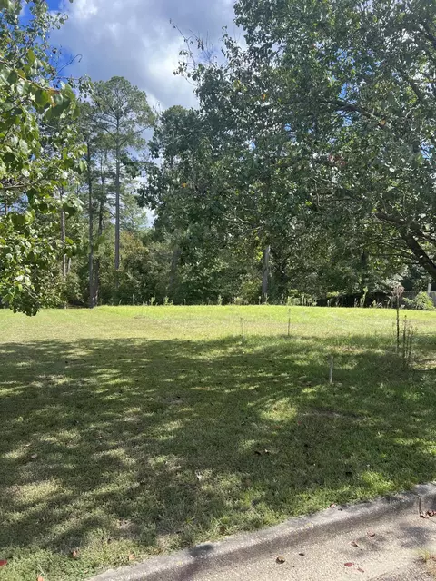 000 Lakeview Rd, Columbia, MS 39429