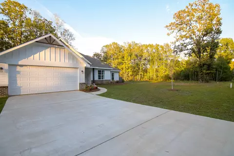 82 Todd Rd, Sumrall, MS 39482 photo 2