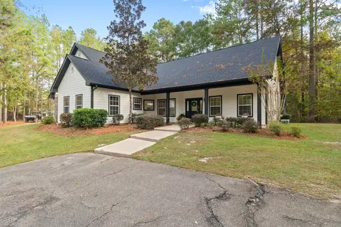 877 Oloh Rd, Sumrall, MS 39482
