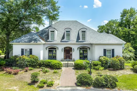 1420 Broad St, Columbia, MS 39429