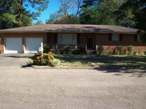 906 Camellia Ct, Columbia, MS 39429