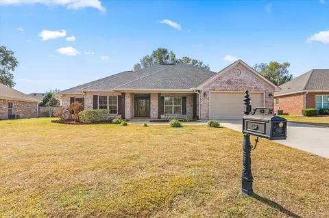 19 Joshbury Cir, Laurel, MS 39443