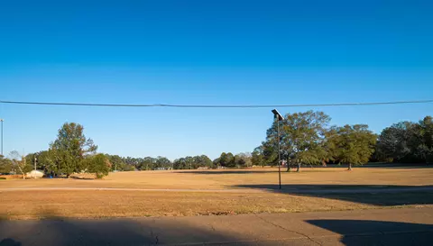 606 SE 10th Ave, Magee, MS 39111 photo 2
