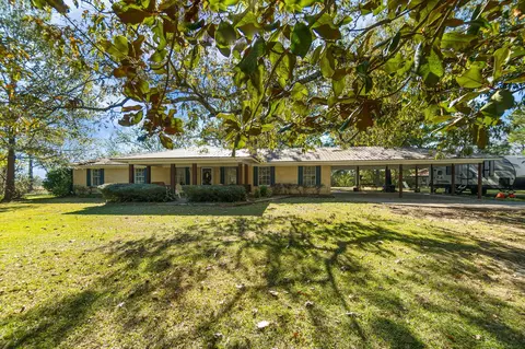 6116 N Williamsburg Rd, Bassfield, MS 39421