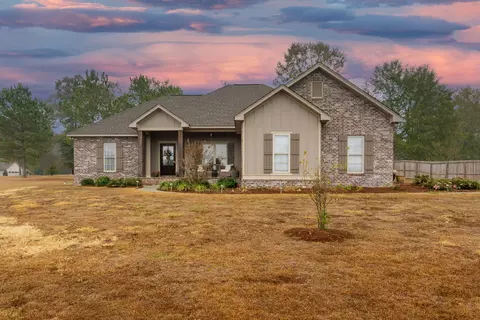 11 Stephens Ln, Sumrall, MS 39482
