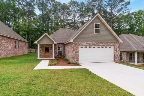 17 Cottage, Hattiesburg, MS 39402