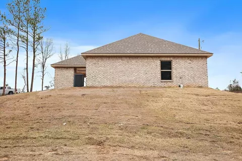Exterior - 307 Anse Reed Rd, Magee, MS 39111 photo 7 of 15
