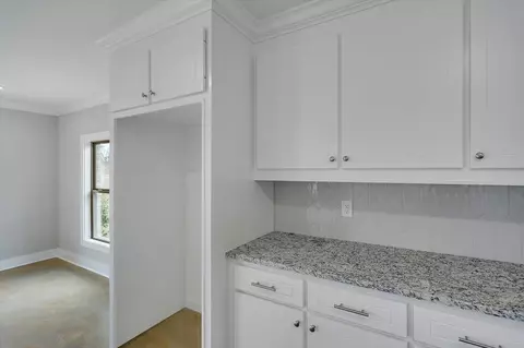 Kitchen - 307 Anse Reed Rd, Magee, MS 39111 photo 4 of 4