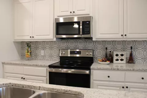 Kitchen - 6 N Slade Rd, Sumrall, MS 39482 photo 5 of 6
