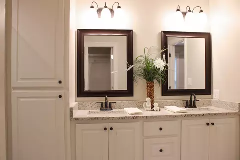 Bath - 6 N Slade Rd, Sumrall, MS 39482 photo 1 of 4