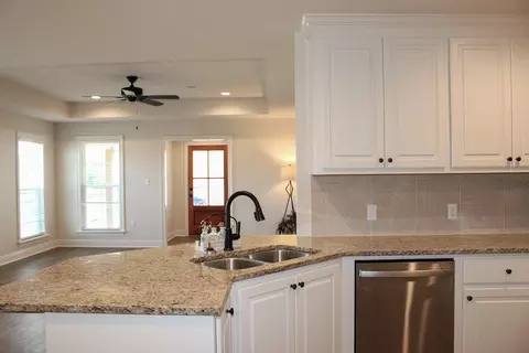 10 N Slade Rd, Sumrall, MS 39482 photo 6
