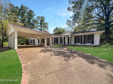 1015 Bob St, Mendenhall, MS 39114