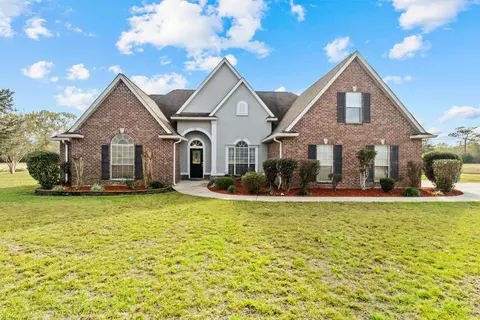 44 E Windy Hills Dr, Picayune, MS 39466