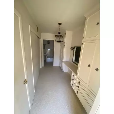 677 Laurel Dr, Laurel, MS 39440 photo 3