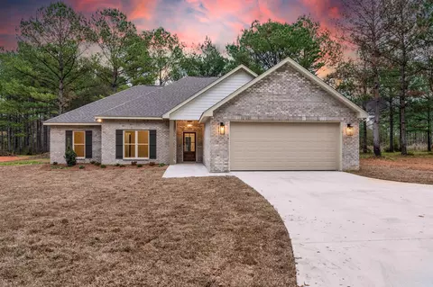 302 Anderson Rd, Hattiesburg, MS 39401