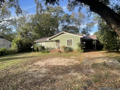 937 W 6th St, Hattiesburg, MS 39401