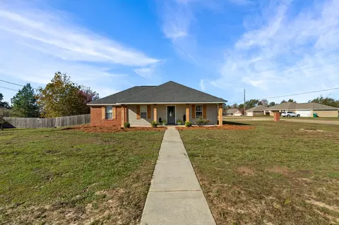 3 Mercer, Petal, MS 39465