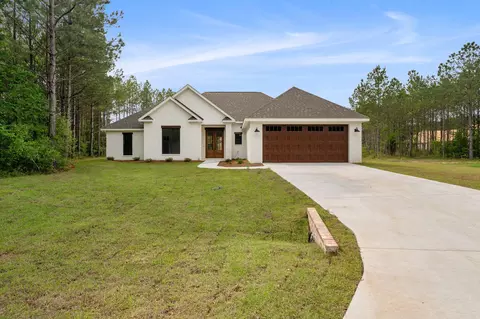 12 Old Roan Trl, Sumrall, MS 39482