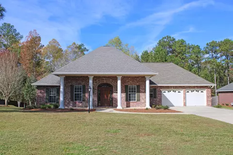 27 Elms Ct, Hattiesburg, MS 39402