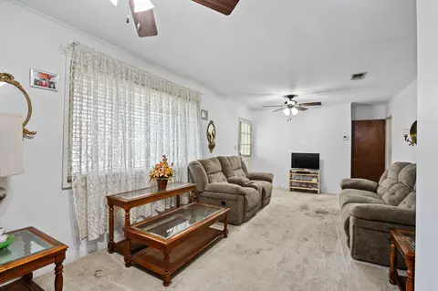 Living - 102 3rd Ave, Petal, MS 39465 photo 2 of 7