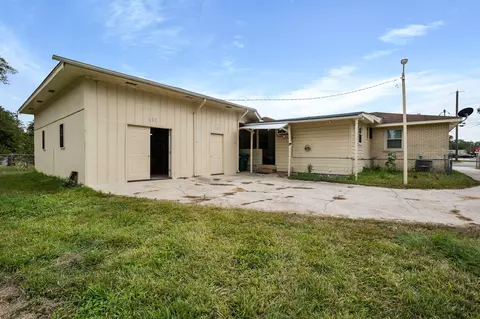 Exterior - 102 3rd Ave, Petal, MS 39465 photo 6 of 10