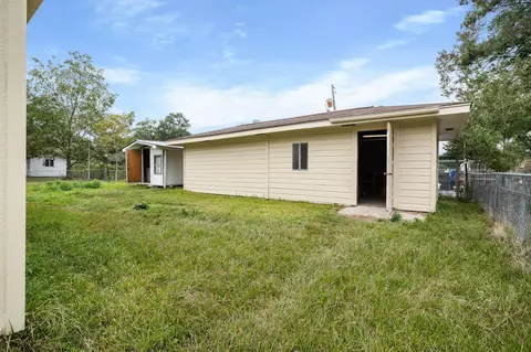 Exterior - 102 3rd Ave, Petal, MS 39465 photo 8 of 10