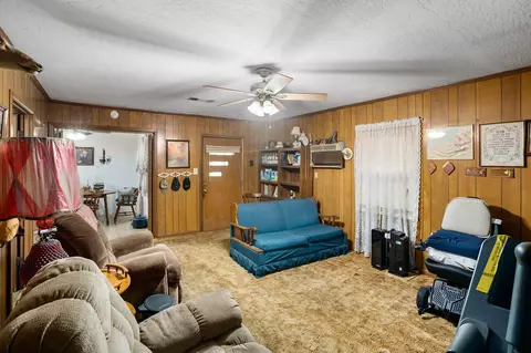 Living - 102 3rd Ave, Petal, MS 39465 photo 5 of 7