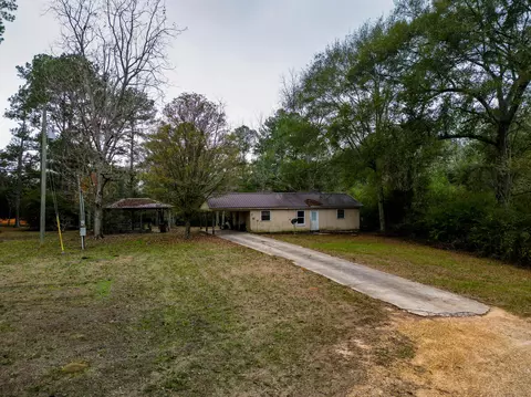 25 Ravenwood, Sumrall, MS 39482