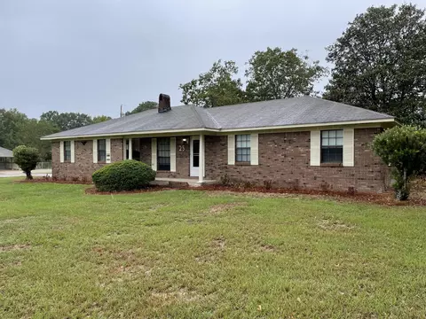 25 Griffith Rd, Hattiesburg, MS 39402