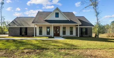 85 Higgins Rd, Sumrall, MS 39482