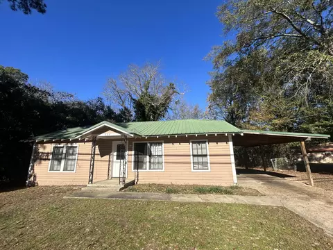 424 Old Richton Rd, Petal, MS 39465