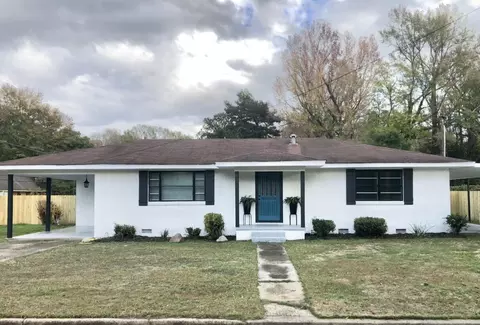 938 West, Columbia, MS 39429