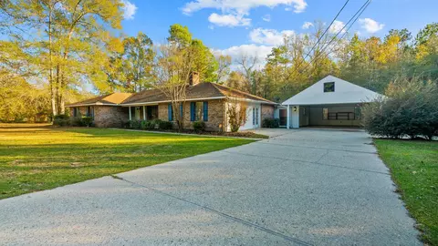 1498 N N Park, Columbia, MS 39429