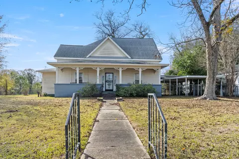 402 Dubose St, Ellisville, MS 39437