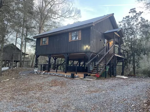 22 Mountain Laurel Dr, Hattiesburg, MS 39401