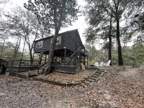 24 Mountain Laurel Dr, Hattiesburg, MS 39401