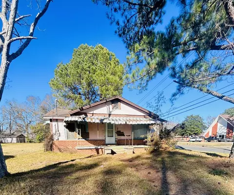 623 E Kingston St, Laurel, MS 39440