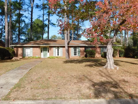 1906 Ridgewood Dr, Columbia, MS 39429