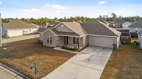 6 Trillium Blvd, Hattiesburg, MS 39402