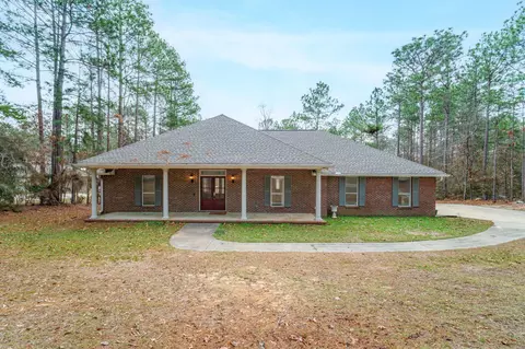 530 Longleaf Dr, Petal, MS 39465